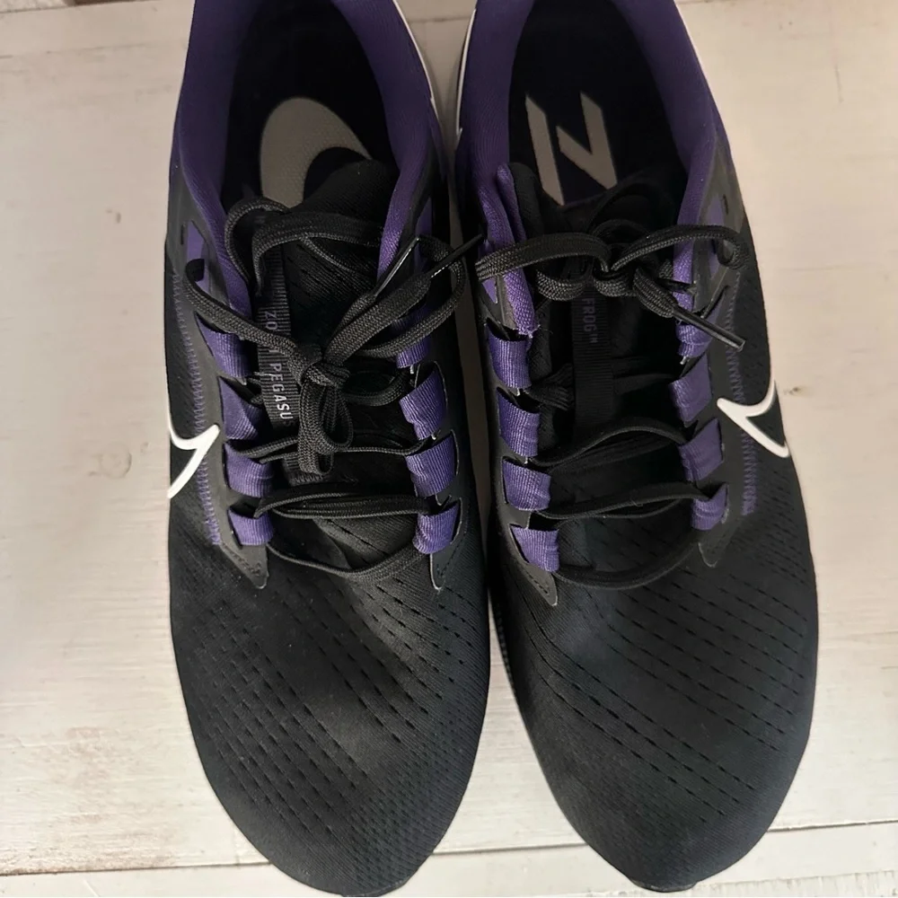 Nike Pegasus 38 TCU Horned Frogs Men 13 Black Purple